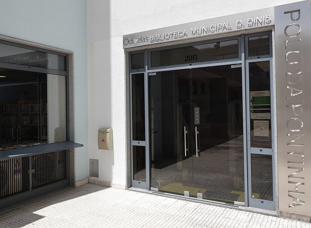 Biblioteca Municipal D. Dinis (Polo da Pontinha)